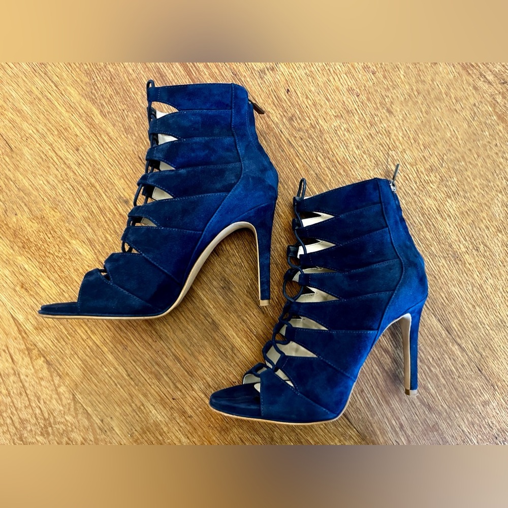 Kenneth Cole Navy Blue Leather Lace-front Booties size 7